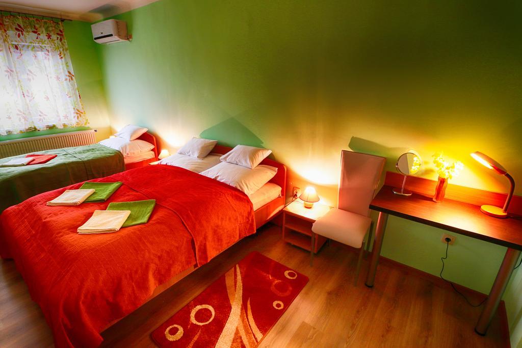 Ferienwohnung Mars Ii. Apartman Szegedin Exterior foto